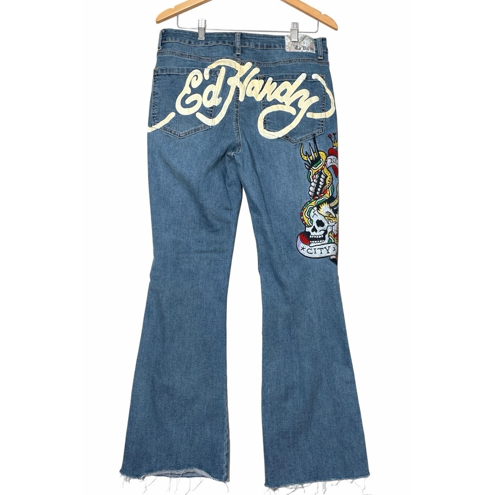 Ed Hardy Jeans Skull New York City Embroidered Pockets  Denim Bootcut 32 Vtg Y2K
